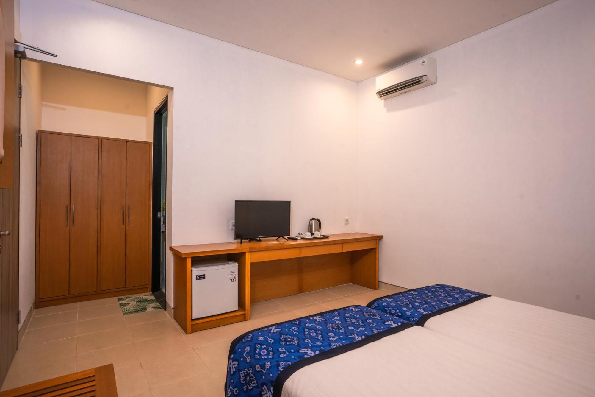 Graha Wiyata Hotel ทานาล็อต ภายนอก รูปภาพ