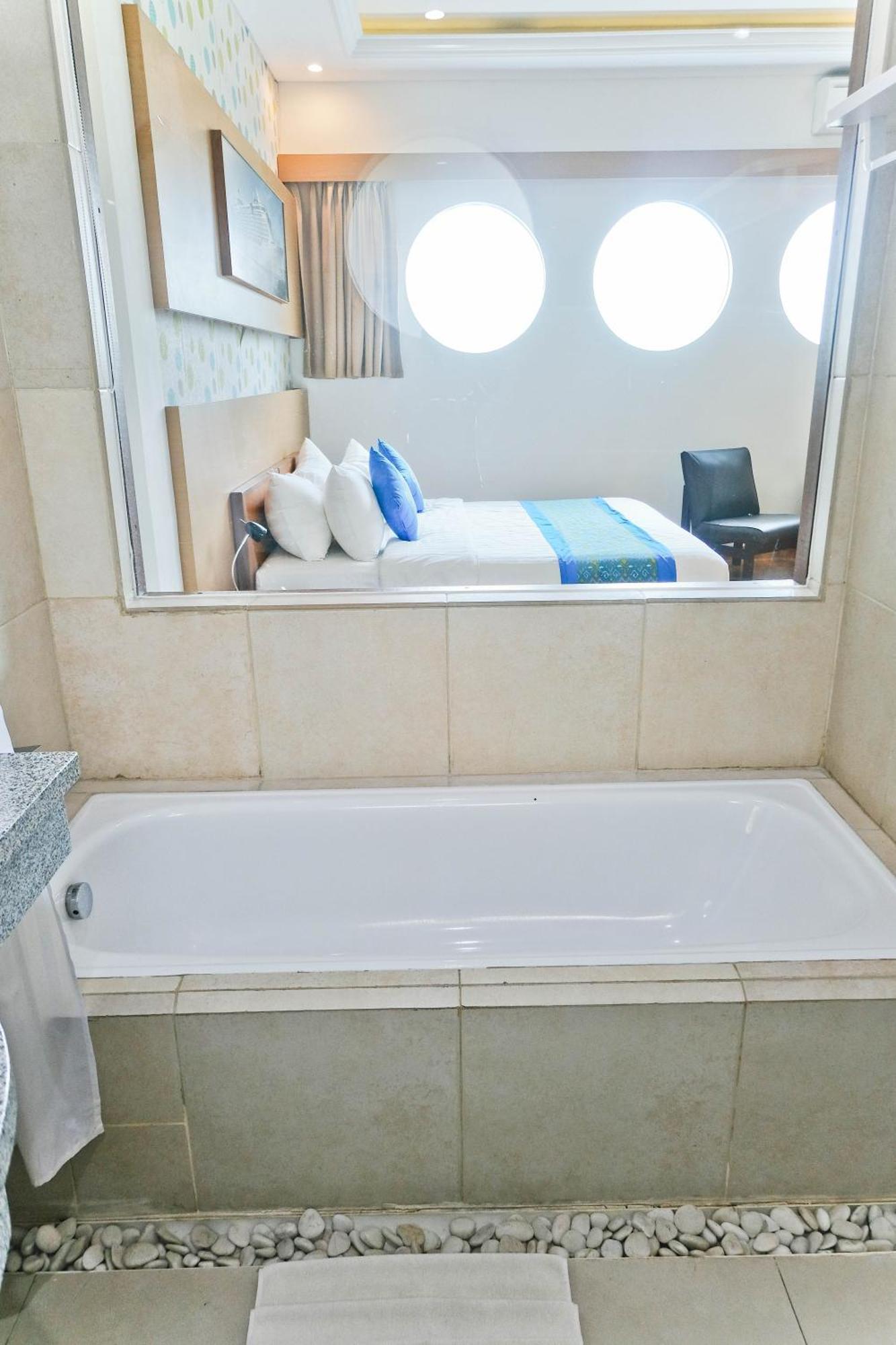 Graha Wiyata Hotel ทานาล็อต ภายนอก รูปภาพ