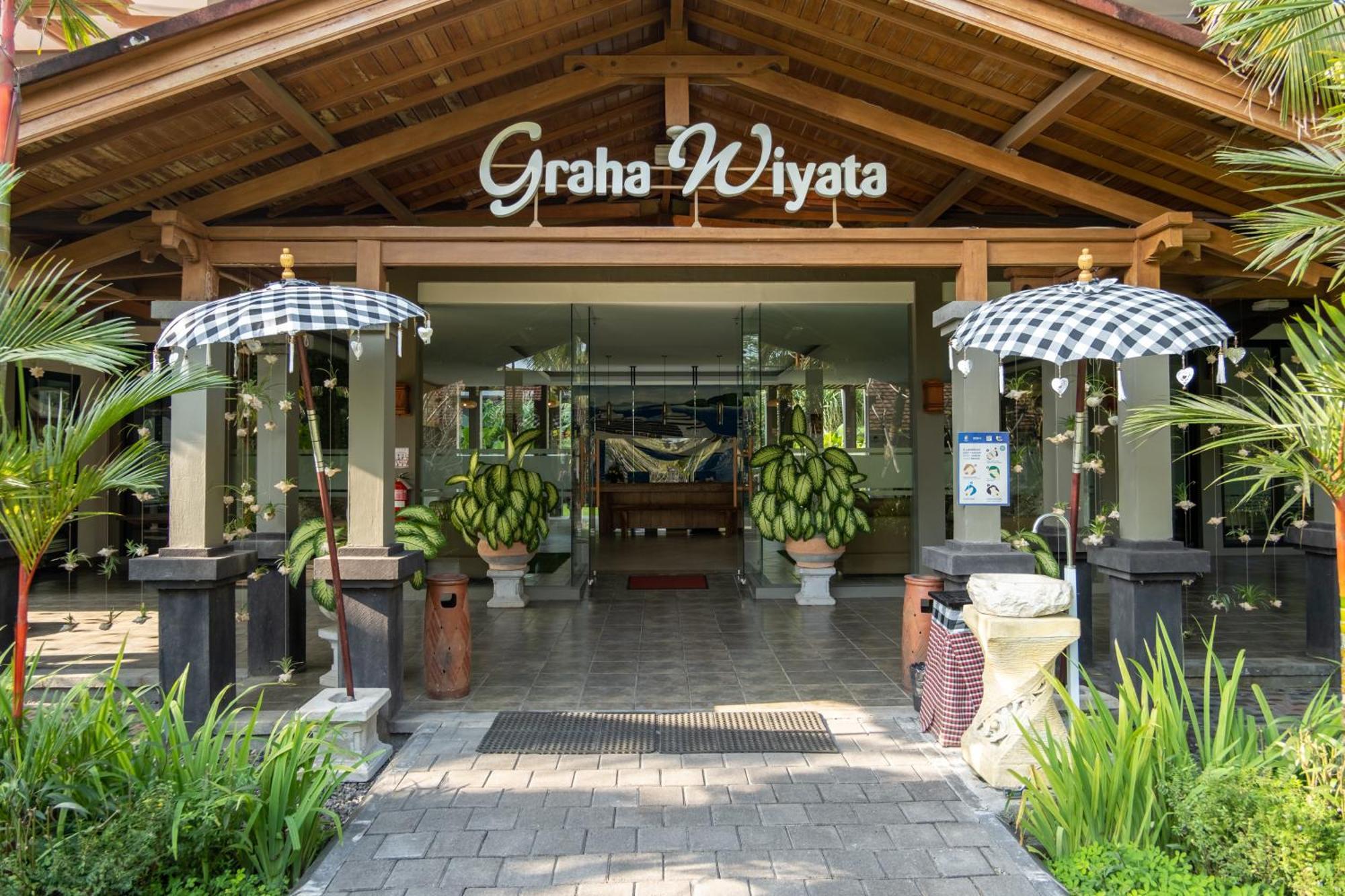 Graha Wiyata Hotel ทานาล็อต ภายนอก รูปภาพ
